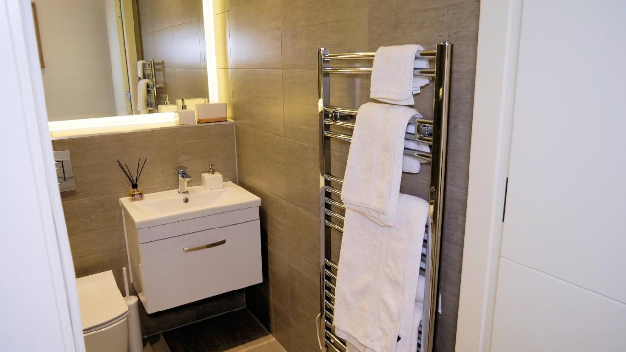 Luxurious Short Stay Flat In Milton Keynes Exterior foto